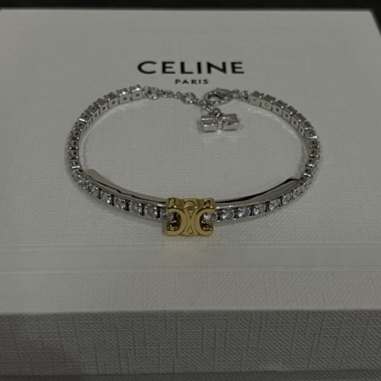 CELINE Celine 2024SS bracelet that is useful during the change of seasons CELINE Celine 2024SS bracelet that is useful during the change of seasons