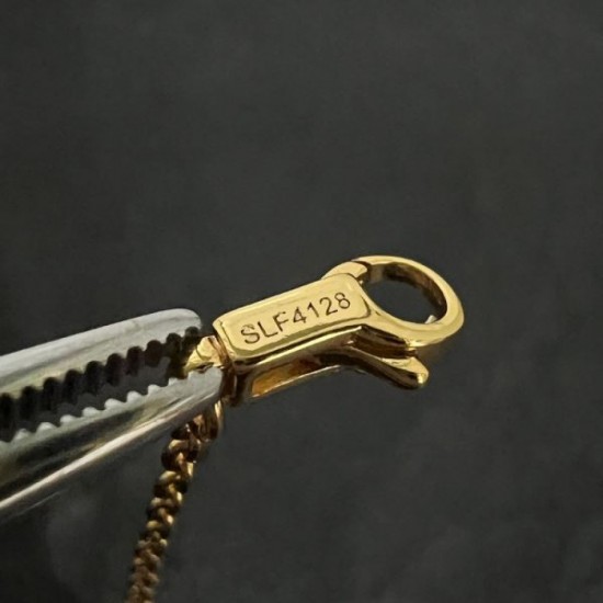 CELINE Celine 2024SS bracelet loved by celebrities and celebrities CELINE Celine 2024SS bracelet loved by celebrities and celebrities