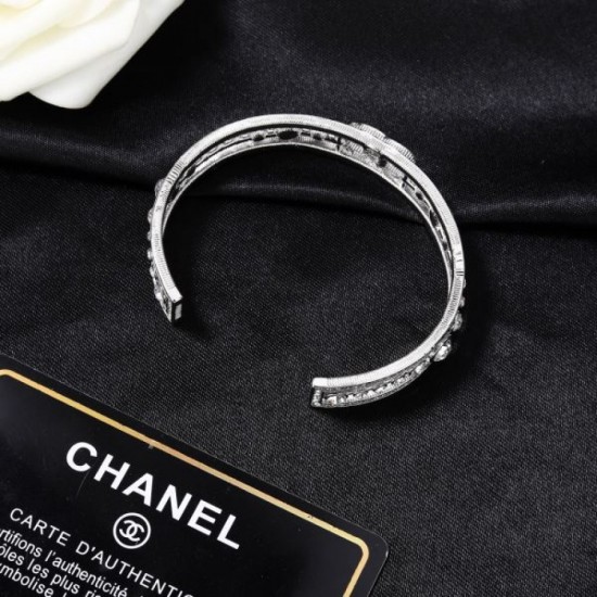 Happy arrival on sale 2024SS Bracelet CHANEL Chanel Happy arrival on sale 2024SS Bracelet CHANEL Chanel