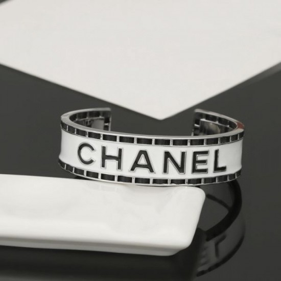 CHANEL 2024SS Bracelet with an elegant summer feel CHANEL 2024SS Bracelet with an elegant summer feel