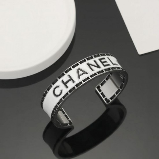 CHANEL 2024SS Bracelet with an elegant summer feel CHANEL 2024SS Bracelet with an elegant summer feel