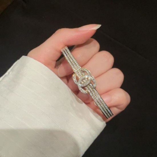 CHANEL Spring/Summer Continuing Trend 2024SS Bracelet CHANEL Spring/Summer Continuing Trend 2024SS Bracelet