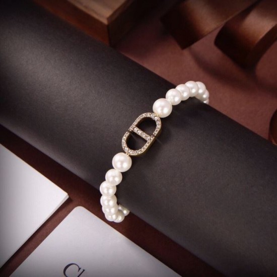 2024SS Bracelet DIOR that makes it easy to create an outfit 2024SS Bracelet DIOR that makes it easy to create an outfit