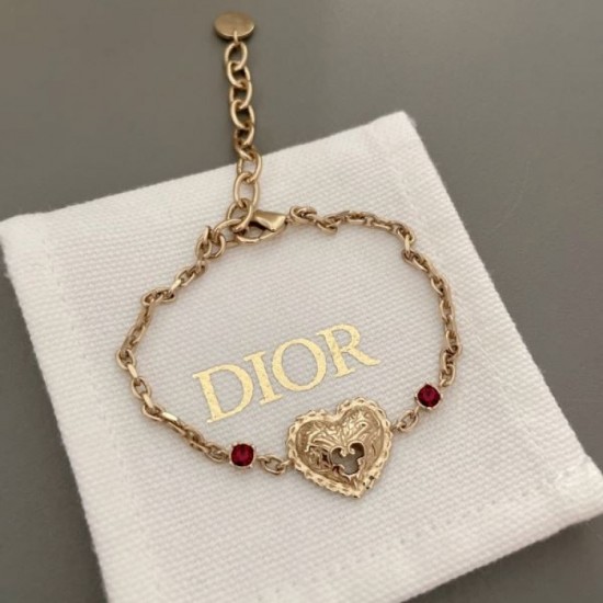 2024SS Bracelet DIOR that will enliven your summer mood 2024SS Bracelet DIOR that will enliven your summer mood