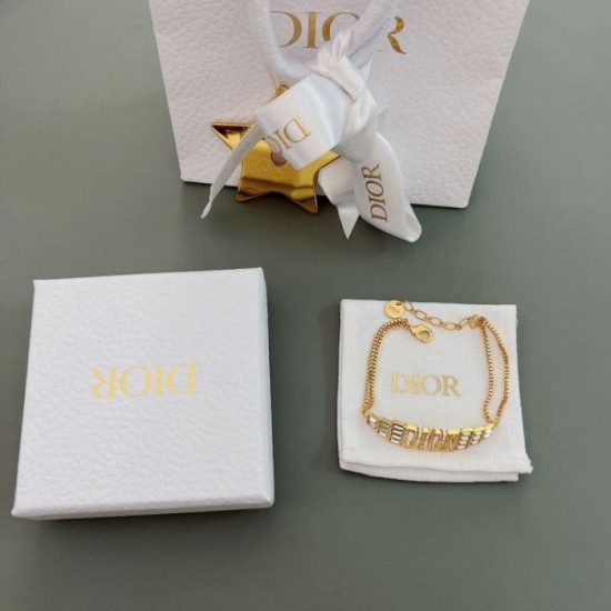 2024SS Bracelet DIOR that is useful in summer and early fall 2024SS Bracelet DIOR that is useful in summer and early fall