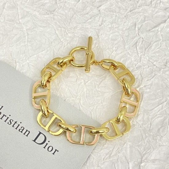 DIOR Highly conspicuous new 2024SS bracelet DIOR Highly conspicuous new 2024SS bracelet