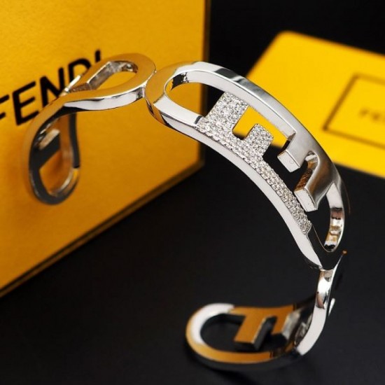 Limited release summer new item 2024SS bracelet FENDI Limited release summer new item 2024SS bracelet FENDI