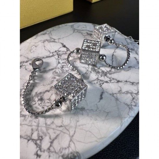 2024SS bracelet you should wear this summer FENDI 2024SS bracelet you should wear this summer FENDI