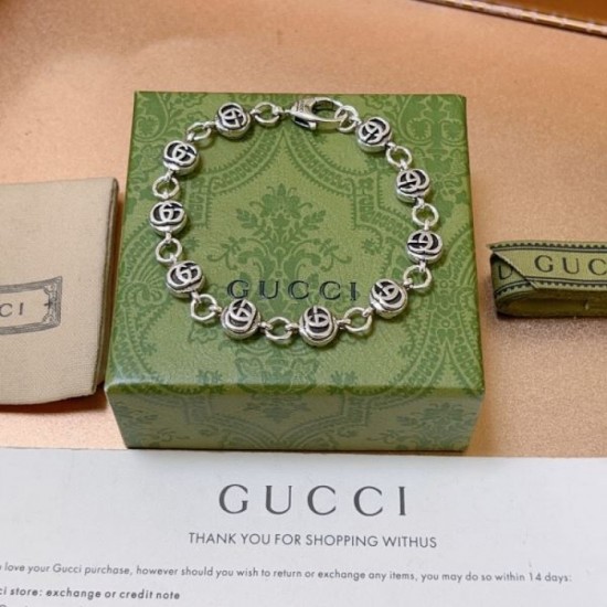 2024SS Bracelet GUCCI Gucci that gives you a cool impression 2024SS Bracelet GUCCI Gucci that gives you a cool impression