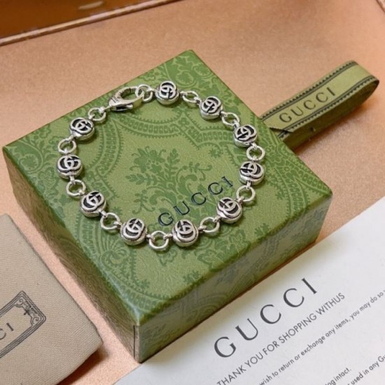 2024SS Bracelet GUCCI Gucci that gives you a cool impression 2024SS Bracelet GUCCI Gucci that gives you a cool impression