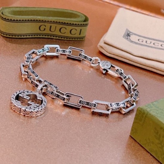 Super cool new spring/summer 2024SS bracelet GUCCI Gucci Super cool new spring/summer 2024SS bracelet GUCCI Gucci