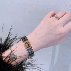 Many new favorite celebrities 2024SS bracelet GUCCI Gucci