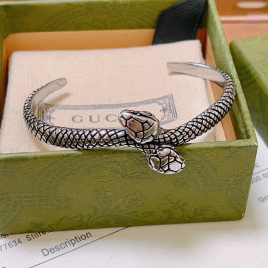 GUCCI Gucci Emergency Sale Surprising Price 2024SS Bracelet GUCCI Gucci Emergency Sale Surprising Price 2024SS Bracelet
