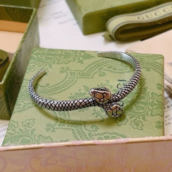 GUCCI Gucci Emergency Sale Surprising Price 2024SS Bracelet GUCCI Gucci Emergency Sale Surprising Price 2024SS Bracelet