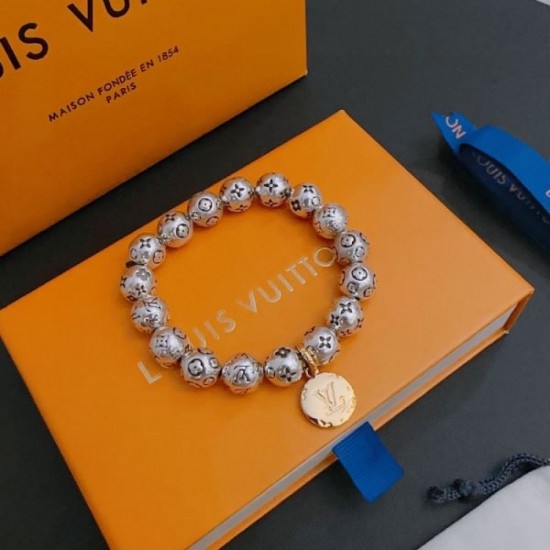 Popular items back in stock 2024SS Bracelet LOUIS VUITTON Louis Vuitton Popular items back in stock 2024SS Bracelet LOUIS VUITTON Louis Vuitton