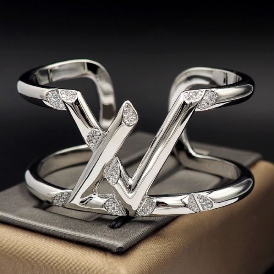 Outstanding trend 2024SS bracelet LOUIS VUITTON Louis Vuitton Outstanding trend 2024SS bracelet LOUIS VUITTON Louis Vuitton