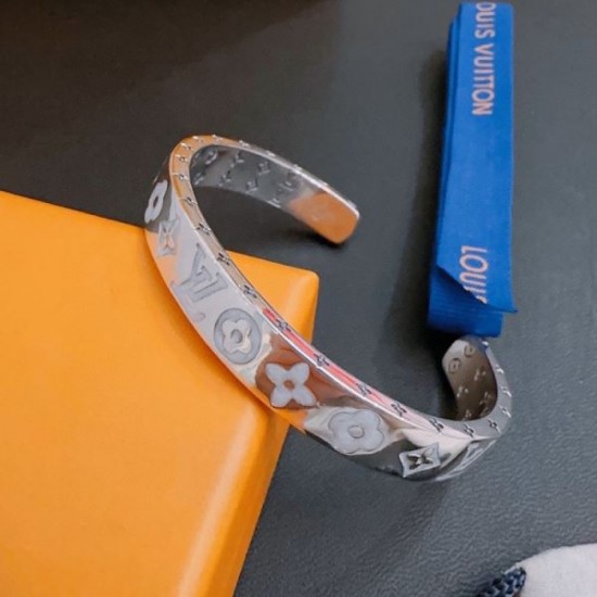 Spring/Summer New Release 2024SS Bracelet LOUIS VUITTON Louis Vuitton Spring/Summer New Release 2024SS Bracelet LOUIS VUITTON Louis Vuitton