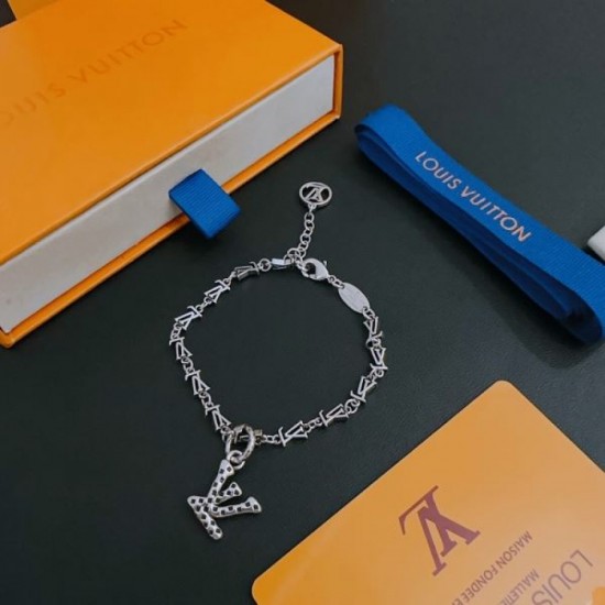 2024SS LOUIS VUITTON Louis Vuitton bracelet full of sparkling luxury 2024SS LOUIS VUITTON Louis Vuitton bracelet full of sparkling luxury