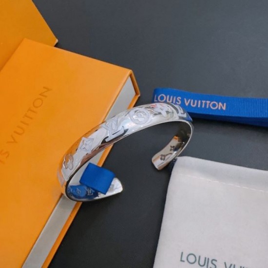 2024SS LOUIS VUITTON Louis Vuitton bracelet boom is heating up again 2024SS LOUIS VUITTON Louis Vuitton bracelet boom is heating up again