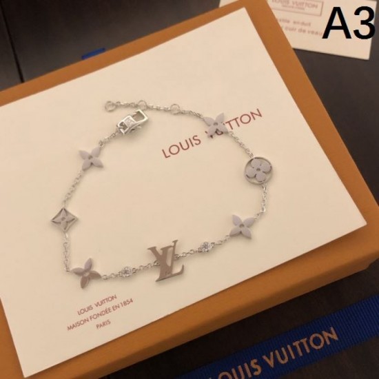 2024SS LOUIS VUITTON Louis Vuitton bracelet continues to be popular! 2024SS LOUIS VUITTON Louis Vuitton bracelet continues to be popular!