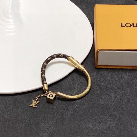 LOUIS VUITTON Shining luxury 2024SS bracelet LOUIS VUITTON Shining luxury 2024SS bracelet