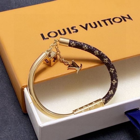 LOUIS VUITTON Shining luxury 2024SS bracelet LOUIS VUITTON Shining luxury 2024SS bracelet