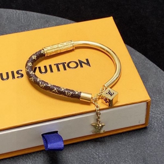 LOUIS VUITTON Shining luxury 2024SS bracelet LOUIS VUITTON Shining luxury 2024SS bracelet