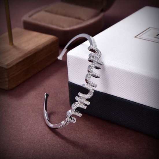 Long lasting 2024SS bracelet MIU MIU Miu Miu Long lasting 2024SS bracelet MIU MIU Miu Miu