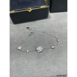 Item with high expectations 2024SS Bracelet PIAGET