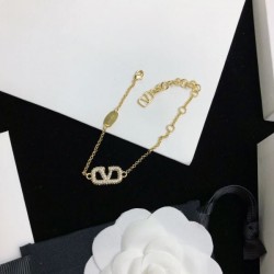 This summer's favorite 2024SS bracelet VALENTINO