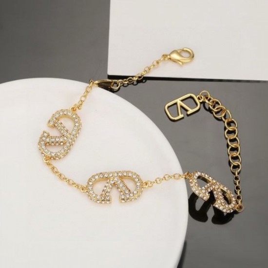 VALENTINO Novel Style 2024SS Bracelet VALENTINO Novel Style 2024SS Bracelet