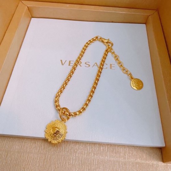 VERSACE Versace Spring Seasonal 2024SS Bracelet VERSACE Versace Spring Seasonal 2024SS Bracelet