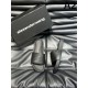 ALEXANDER WANG 2024SS men's slippers that will definitely be popular this summer ALEXANDER WANG 2024SS men's slippers that will definitely be popular this summer
