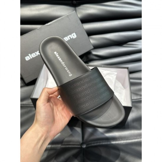 ALEXANDER WANG 2024SS men's slippers that will definitely be popular this summer ALEXANDER WANG 2024SS men's slippers that will definitely be popular this summer