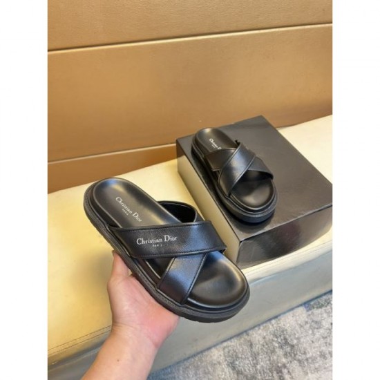 DIOR New Summer 2024SS Men's Slippers that can create a new look DIOR New Summer 2024SS Men's Slippers that can create a new look