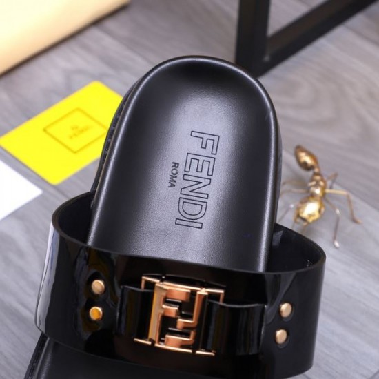 FENDI This summer's favorite style 2024SS Men's sandals FENDI This summer's favorite style 2024SS Men's sandals