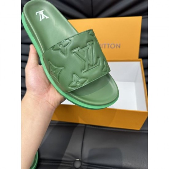 LOUIS VUITTON 2024SS men's slippers that go well with each other LOUIS VUITTON 2024SS men's slippers that go well with each other