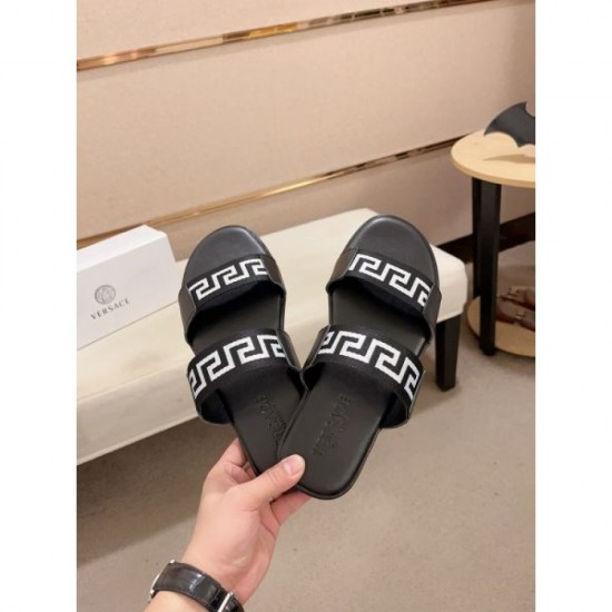 VERSACE Overseas Limited Item 2024SS Men's Sandals VERSACE Overseas Limited Item 2024SS Men's Sandals