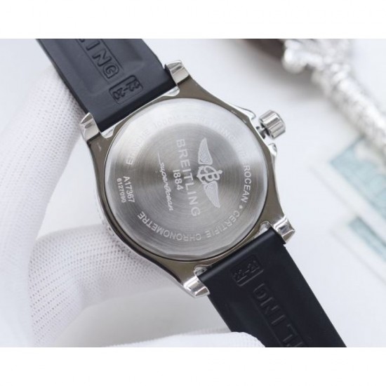 2024SS BREITLING watch that will definitely be popular this summer 2024SS BREITLING watch that will definitely be popular this summer