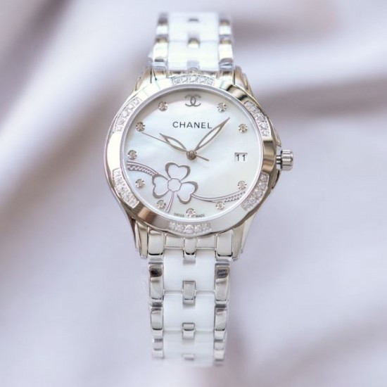 2024SS For an elegant casual outfit CHANEL Clock Watch 2024SS For an elegant casual outfit CHANEL Clock Watch