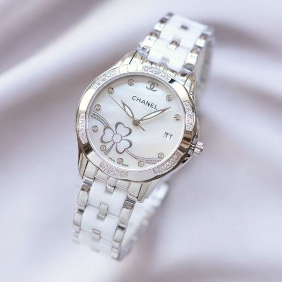 2024SS For an elegant casual outfit CHANEL Clock Watch 2024SS For an elegant casual outfit CHANEL Clock Watch