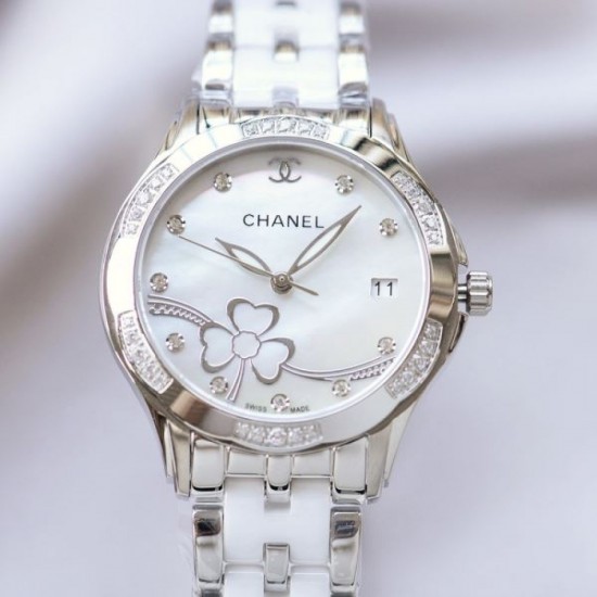 2024SS For an elegant casual outfit CHANEL Clock Watch 2024SS For an elegant casual outfit CHANEL Clock Watch