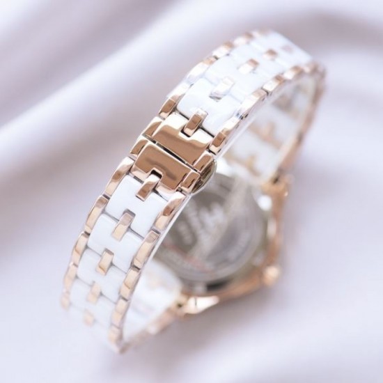 2024SS For an elegant casual outfit CHANEL Clock Watch 2024SS For an elegant casual outfit CHANEL Clock Watch