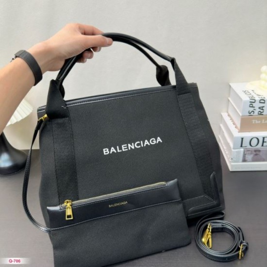 Super rare and difficult to obtain item 2024SS tote bag BALENCIAGA Balenciaga Super rare and difficult to obtain item 2024SS tote bag BALENCIAGA Balenciaga