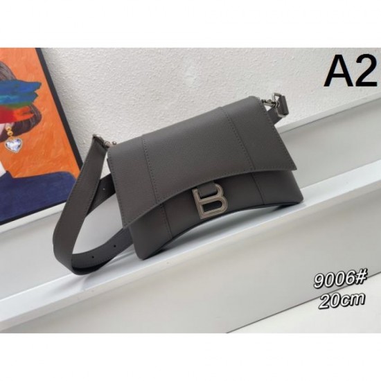 BALENCIAGA 2024FW Fall/Winter Essentials Shoulder Bag BALENCIAGA 2024FW Fall/Winter Essentials Shoulder Bag