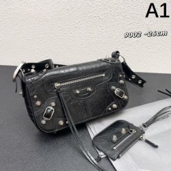 BALENCIAGA Balenciaga 2024FW A new masterpiece shoulder bag with high demand