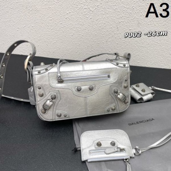 BALENCIAGA Balenciaga 2024FW A new masterpiece shoulder bag with high demand BALENCIAGA Balenciaga 2024FW A new masterpiece shoulder bag with high demand