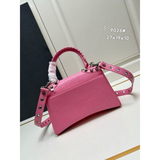BALENCIAGA Balenciaga 2024FW Tote bag that will definitely be popular this fall BALENCIAGA Balenciaga 2024FW Tote bag that will definitely be popular this fall