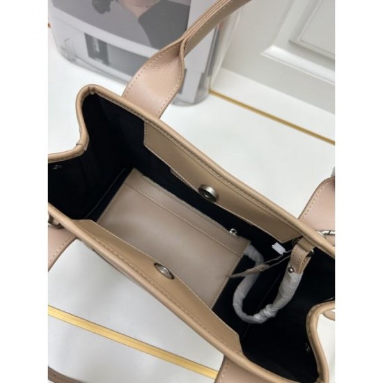 BALENCIAGA Balenciaga 2024FW Tote bag with a casual feel BALENCIAGA Balenciaga 2024FW Tote bag with a casual feel