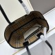 2024SS tote bag BURBERRY that will definitely be popular this summer 2024SS tote bag BURBERRY that will definitely be popular this summer